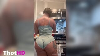 Zahra Elise From Behind