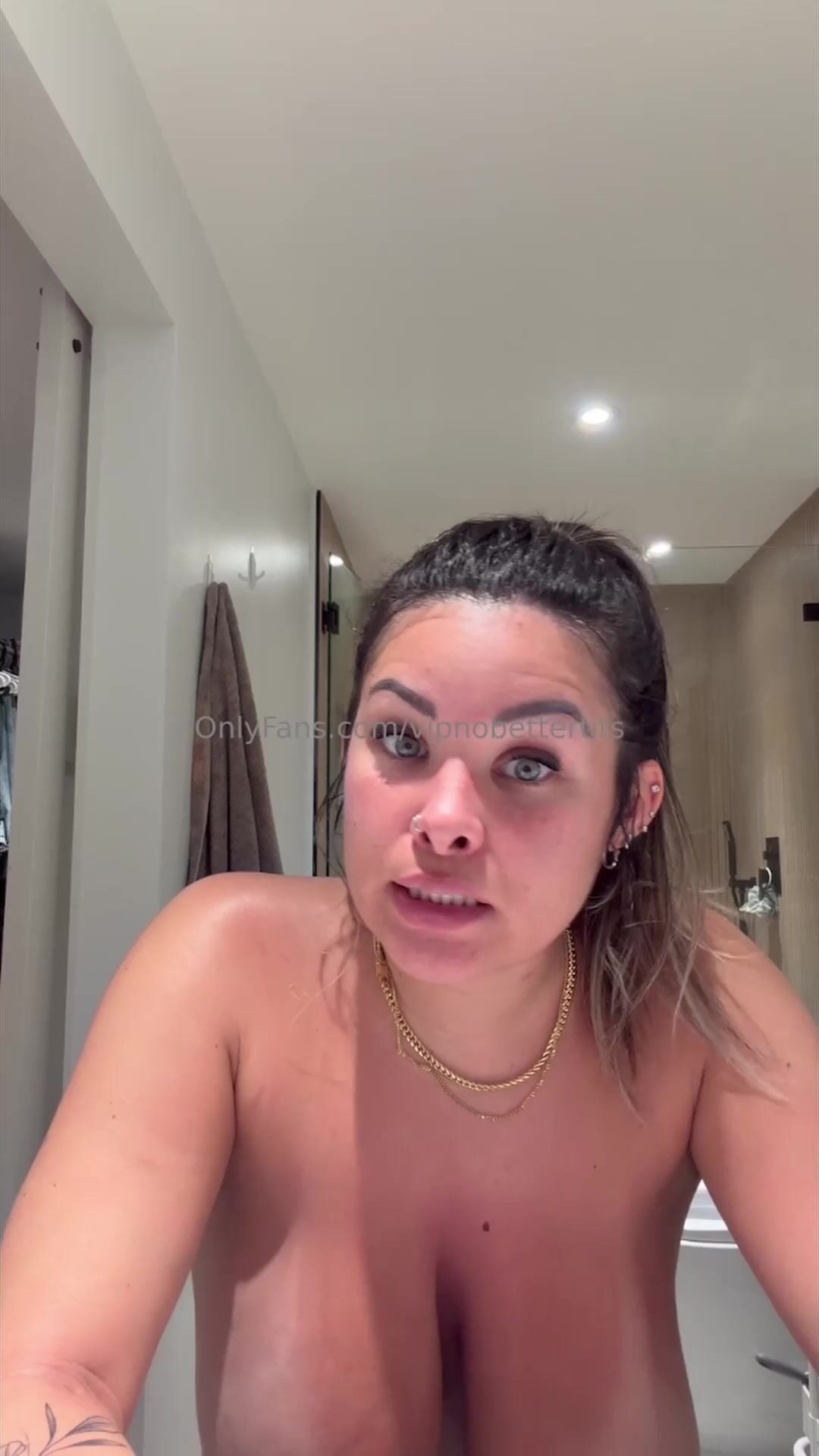 Vipnobettertits Big Tits Topless OF
