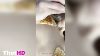 Eviehasthefunnny Close-Up NSFW