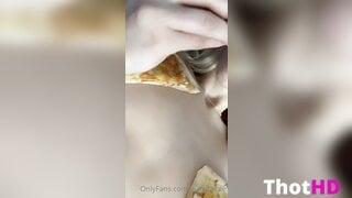 Eviehasthefunnny Close-Up NSFW