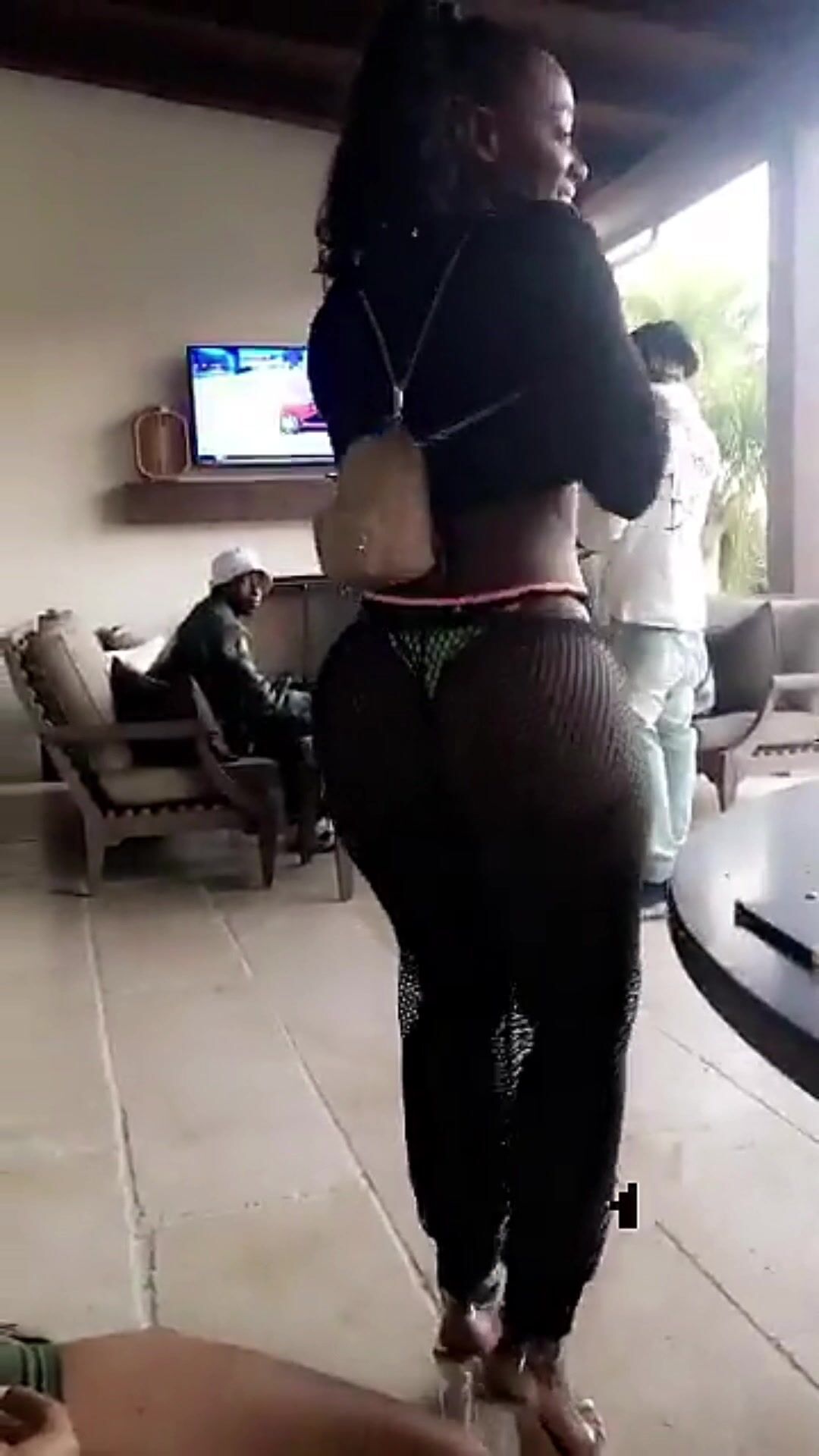 Bria Myles Gym Tail Clip