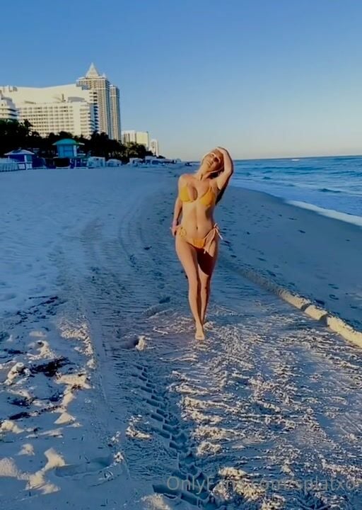 Splatxo Bikini Outdoor Leaked