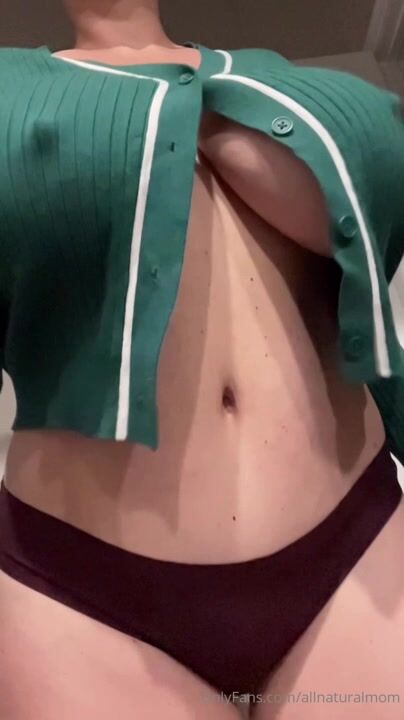Allnaturalmom Braless Big Tits Leaked_001