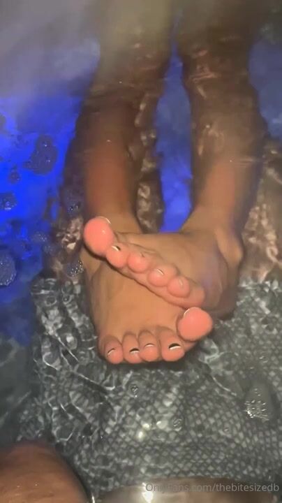 Thebitesizedbitch Feet and Toes OnlyFans