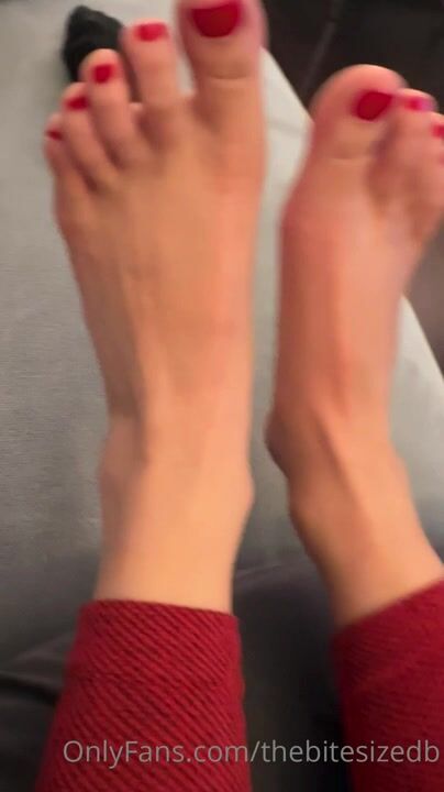 Thebitesizedb Feet and Toes NSFW