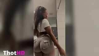 Mayhashira ass from behind OF