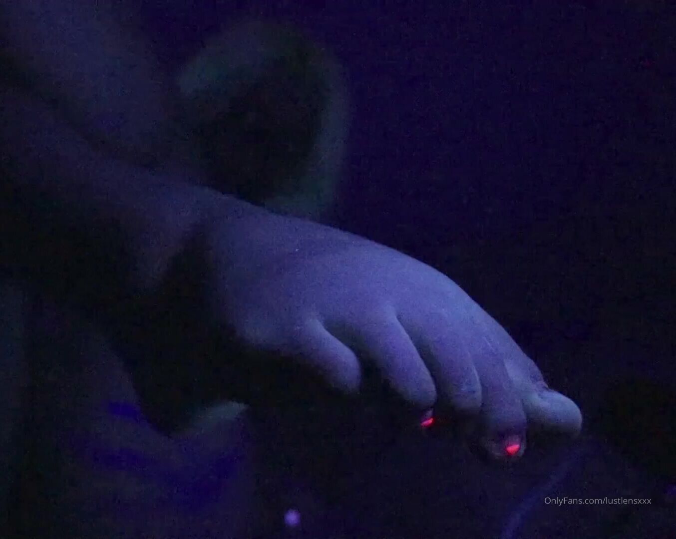 Zoie Burgher Solo Clip