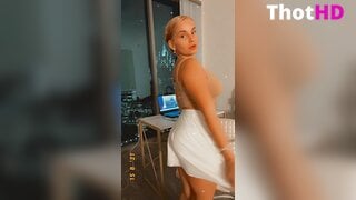 Zoie Burgher Pubic Hair Masturbating OnlyFans