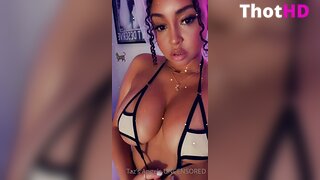 Tazsangels Bikini and Cleavage Leak