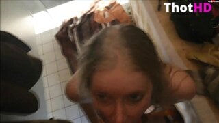 blondehexe - Public im Schwimmbad gefickt