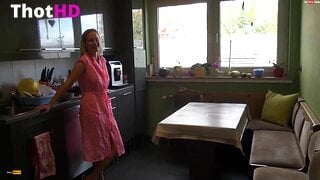 blondehexe - Schamlose Hausfrau wild durchgefickt!