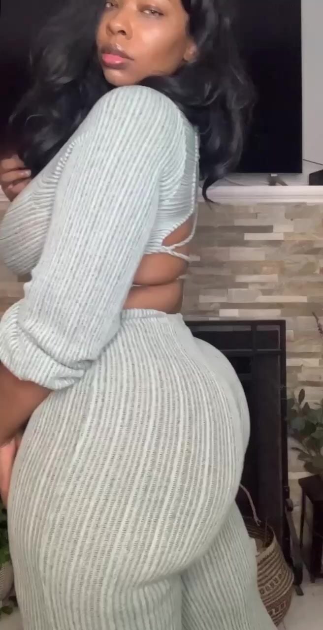 Rachel Storms From Behind Ass Leak_001