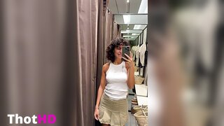 Layla Marlene Masturbating Pantyless Clip