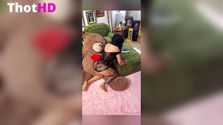 Marleny Santana Ass on Couch Clip