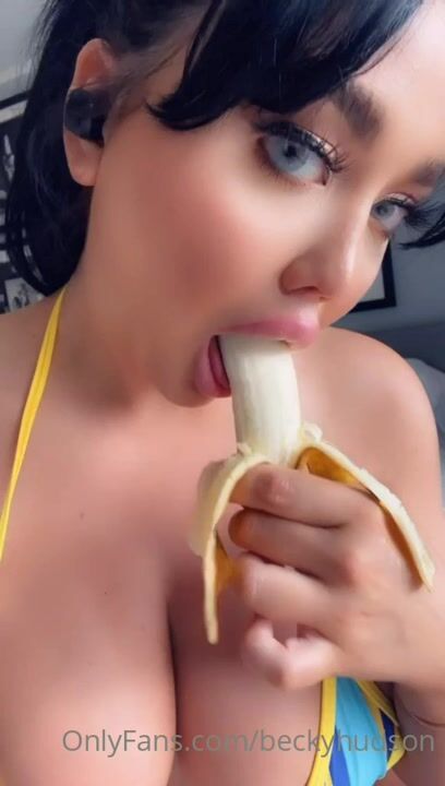 Becky Hudson Bikini Big Tits OF