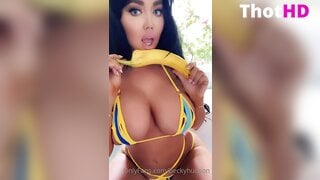Becky Hudson Bikini Big Tits Leaked_001