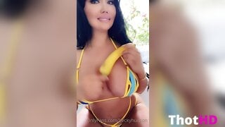 Becky Hudson Bikini Big Tits Leaked_001