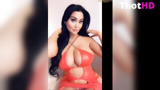 Becky Hudson Cleavage Big Tits Leaked