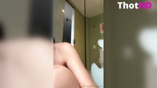 Lauravega Nude Bathroom