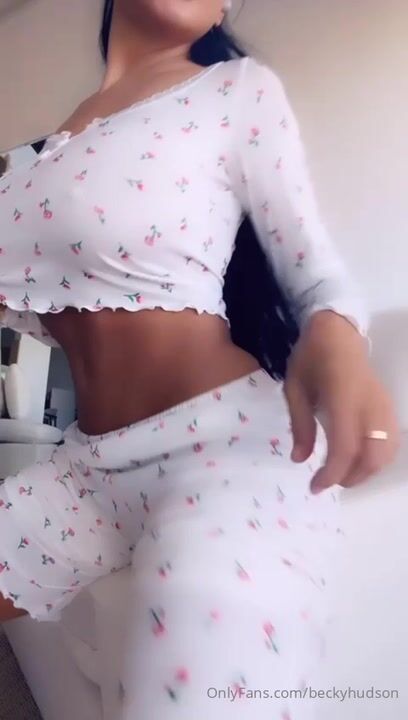 Becky Hudson Big Tits Cleavage XXX