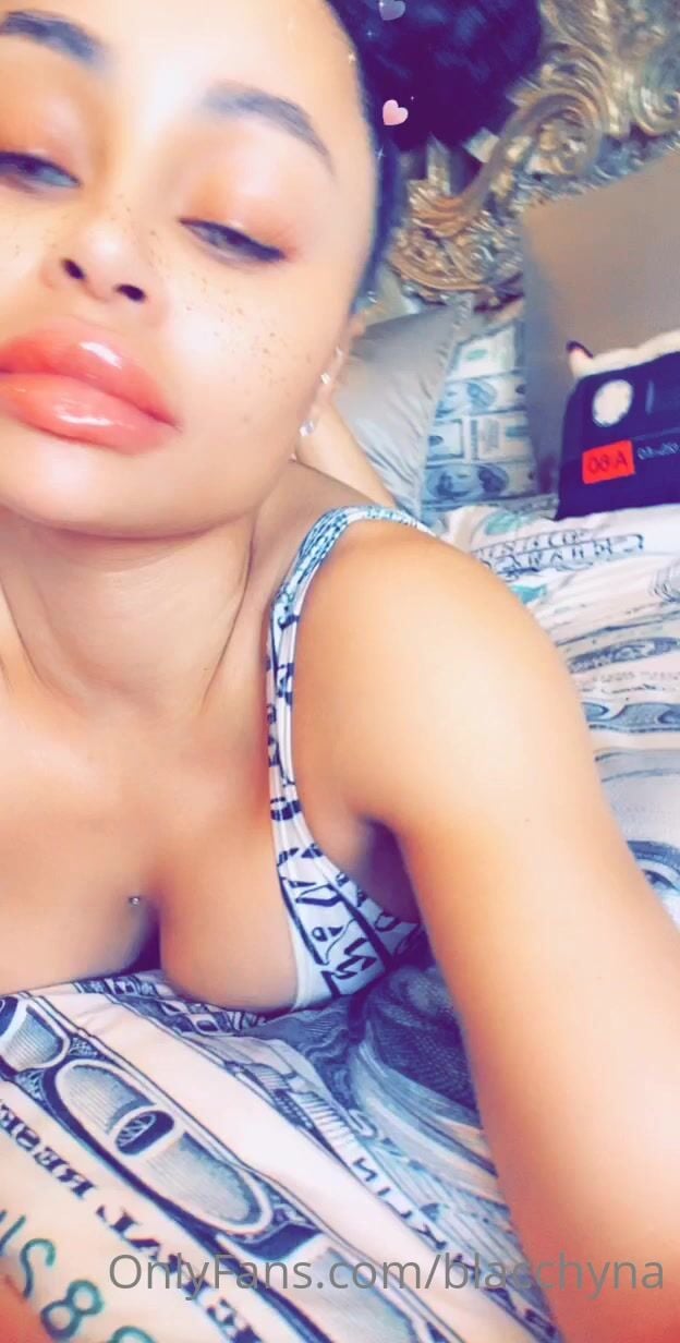 Blac Chyna Tongue Out Downblouse Leaked