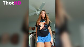 Sydney Lint Shorts and Ass Leaked