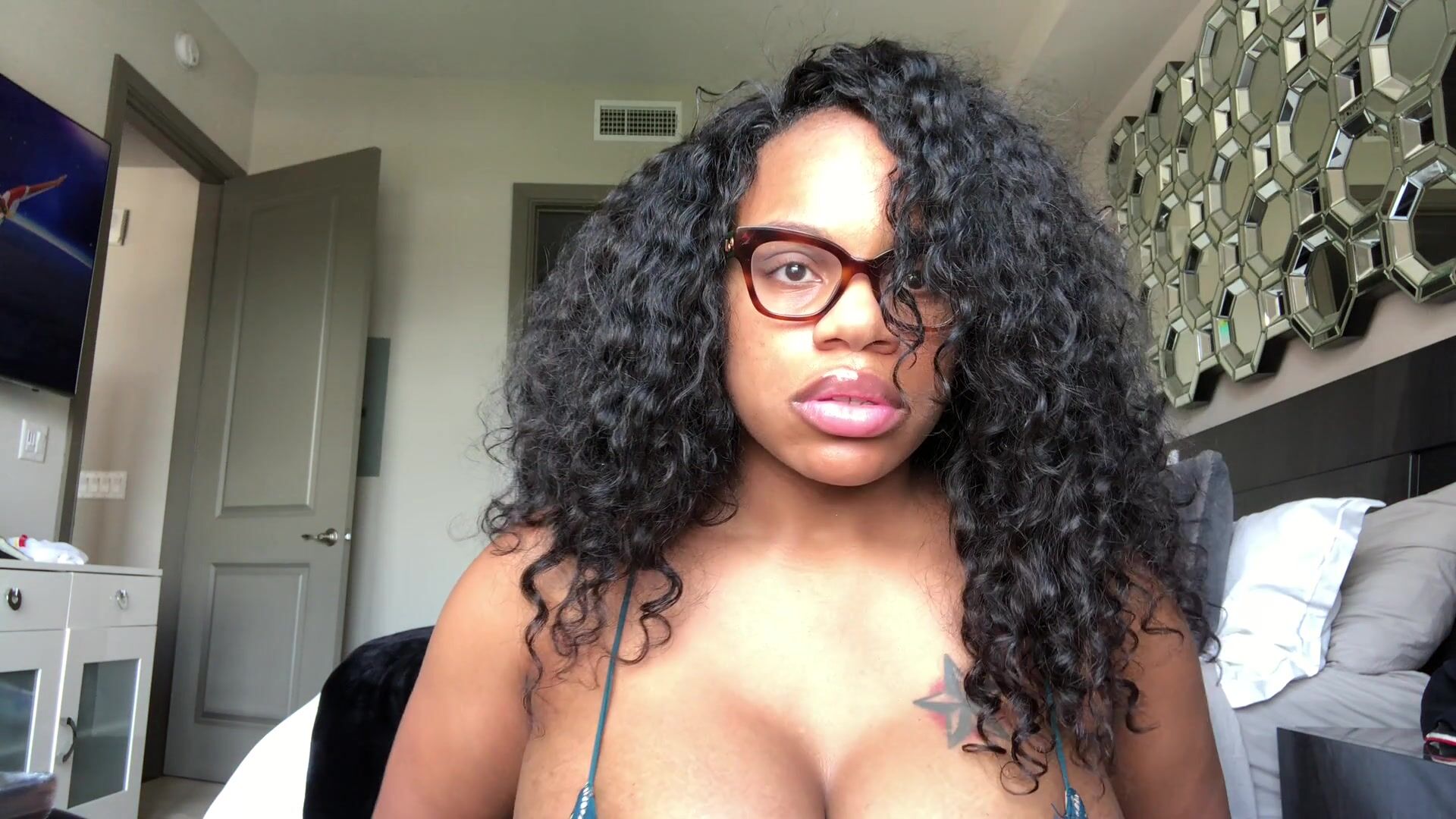 Dominique Chinn Big Tits Cleavage Leaked