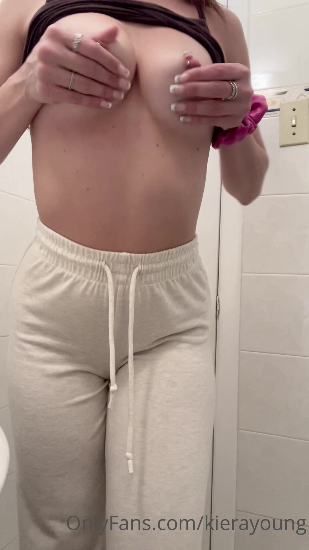 Kiera Young From Behind Masturbating OF