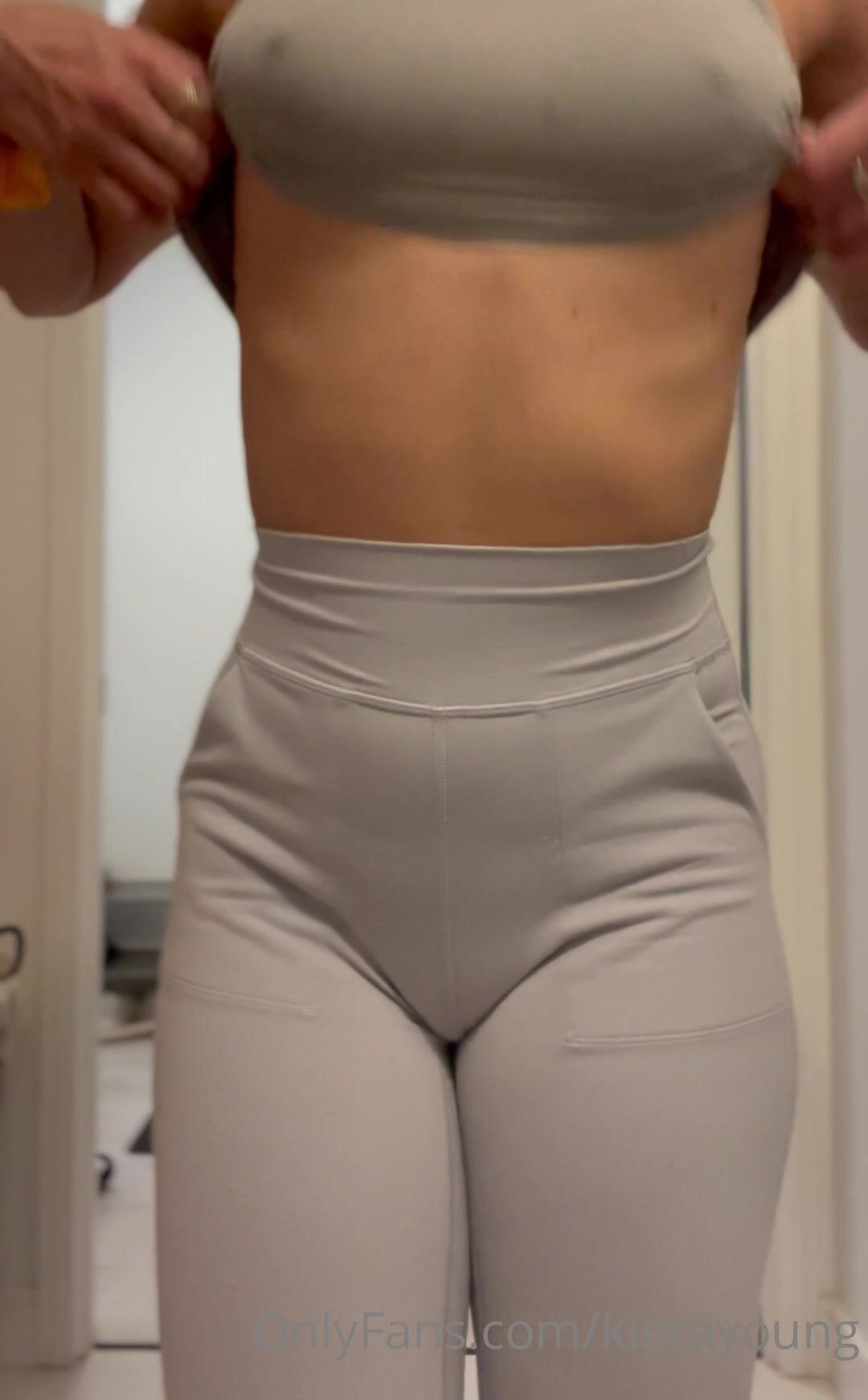 KieraYoung Ass from Behind OF