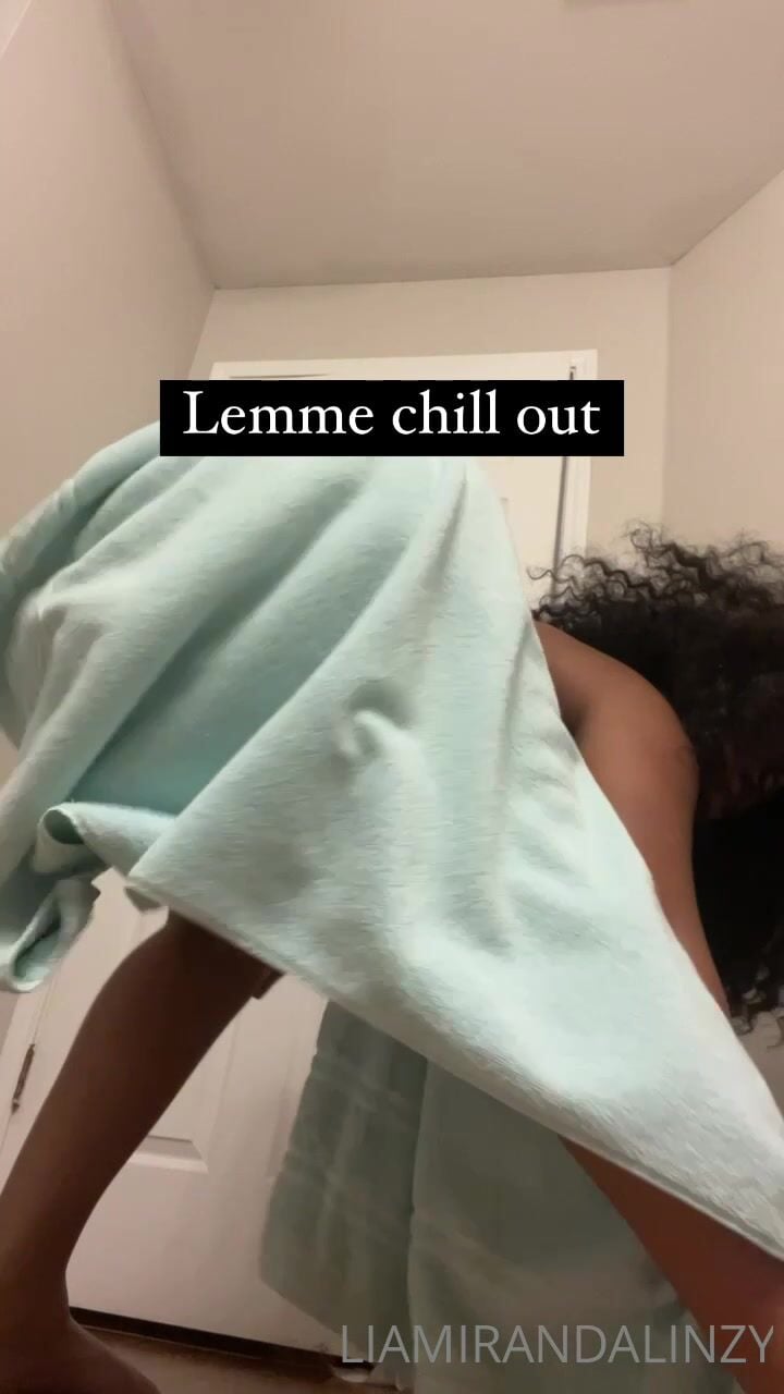 NaturalLuvsBeauty Nude with Towel Leak