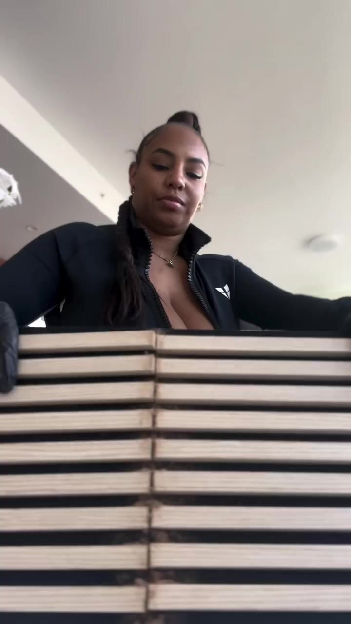 Persephanii Big Tits and Cleavage NSFW