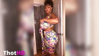 Persephanii Cleavage Dress Leak