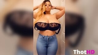 Persephanii Huge Tits Cleavage_001