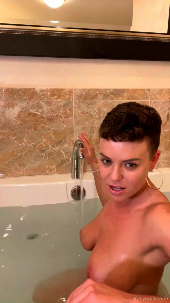 Rahyndee James From Behind Leaked