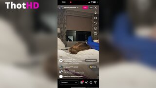 Snomarie69 Bed Masturbating XXX
