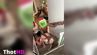 Snomarie69 Cunnilingus in Thighhighs