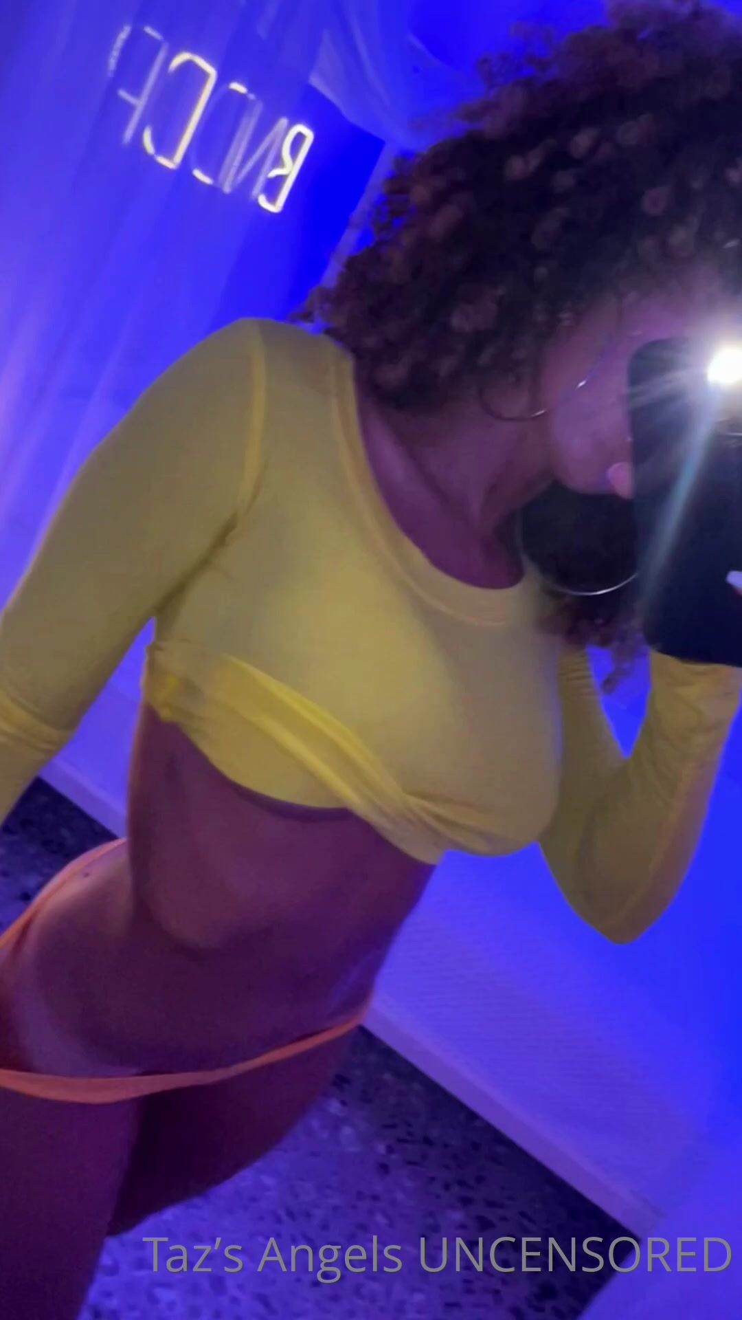 Tazs Angels Ass and Underboob