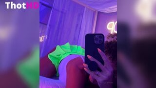Tazs Angels Handstand OnlyFans