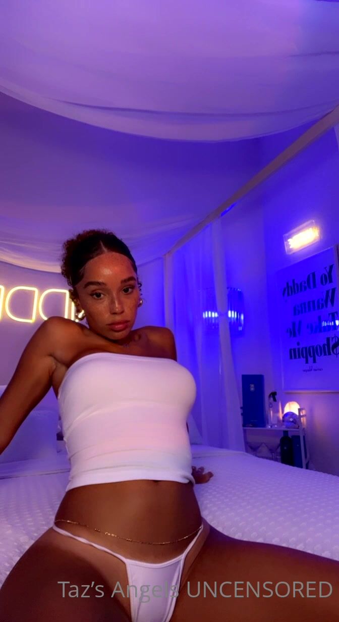 Tazsangels Spread Legs Tanlines Leaked