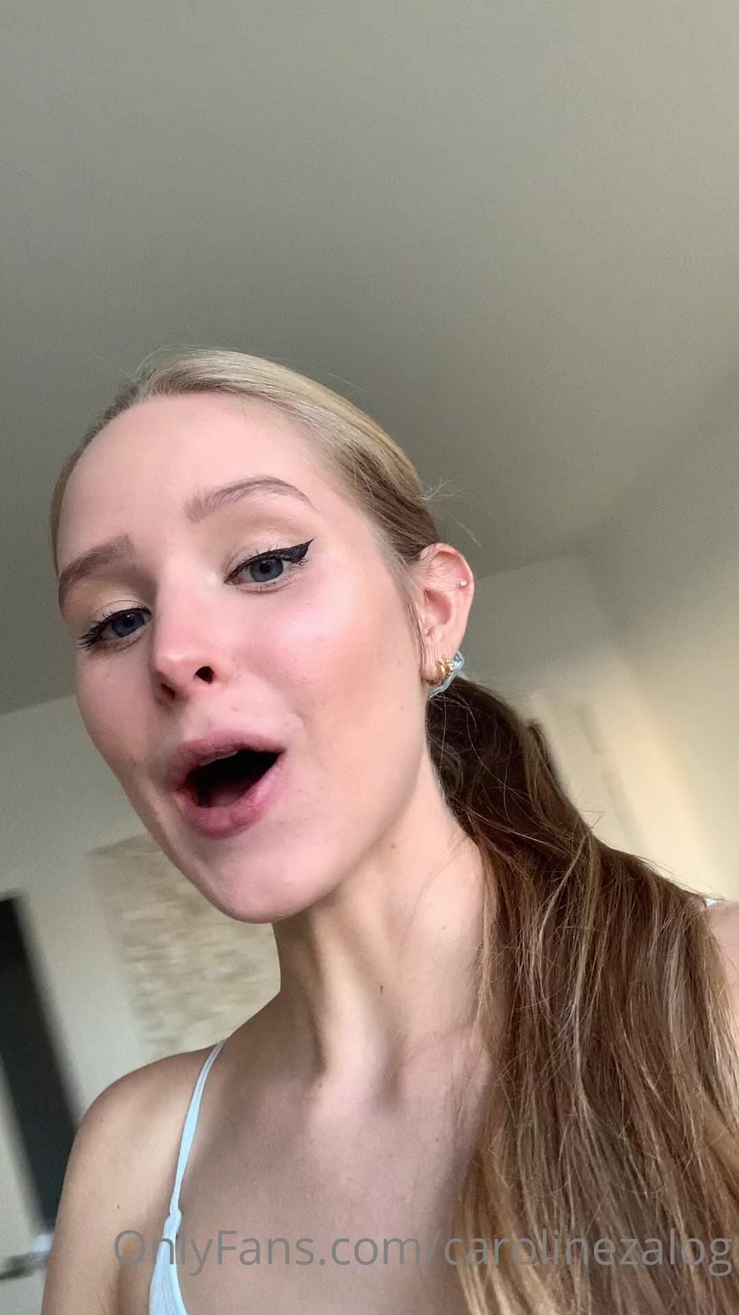 Caroline Zalog Solo Leak