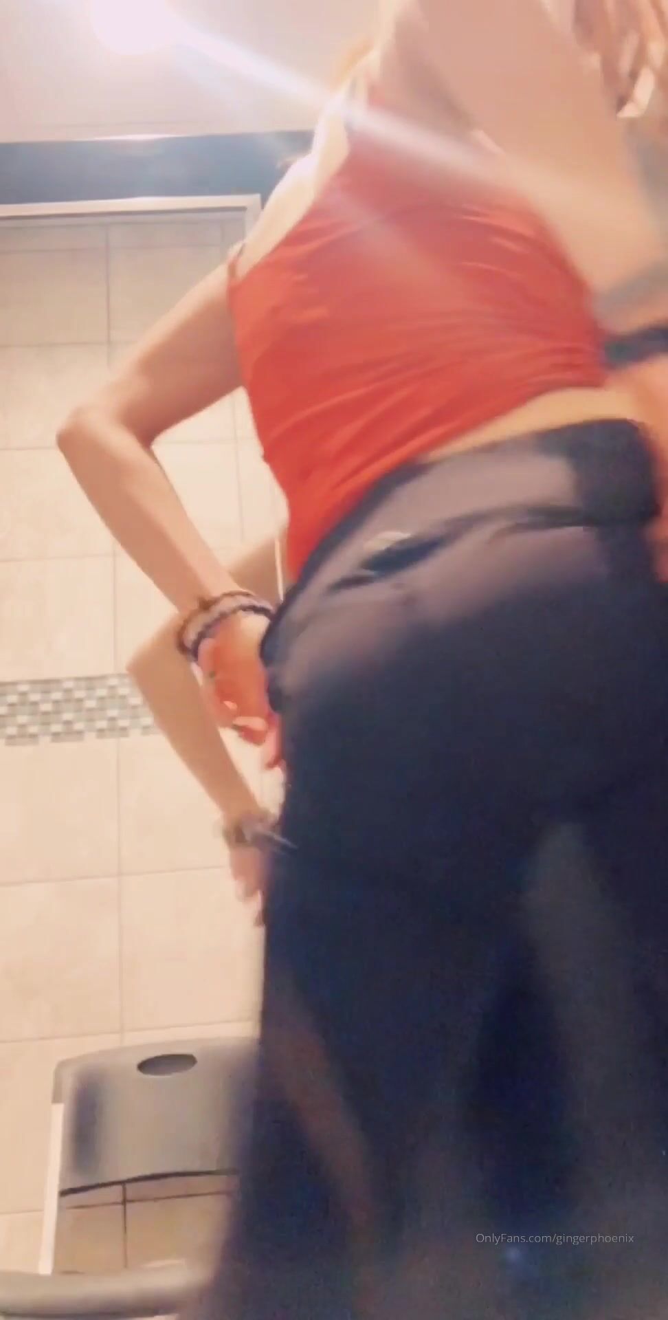 Close-Up Ass Ginger Phoenix OF