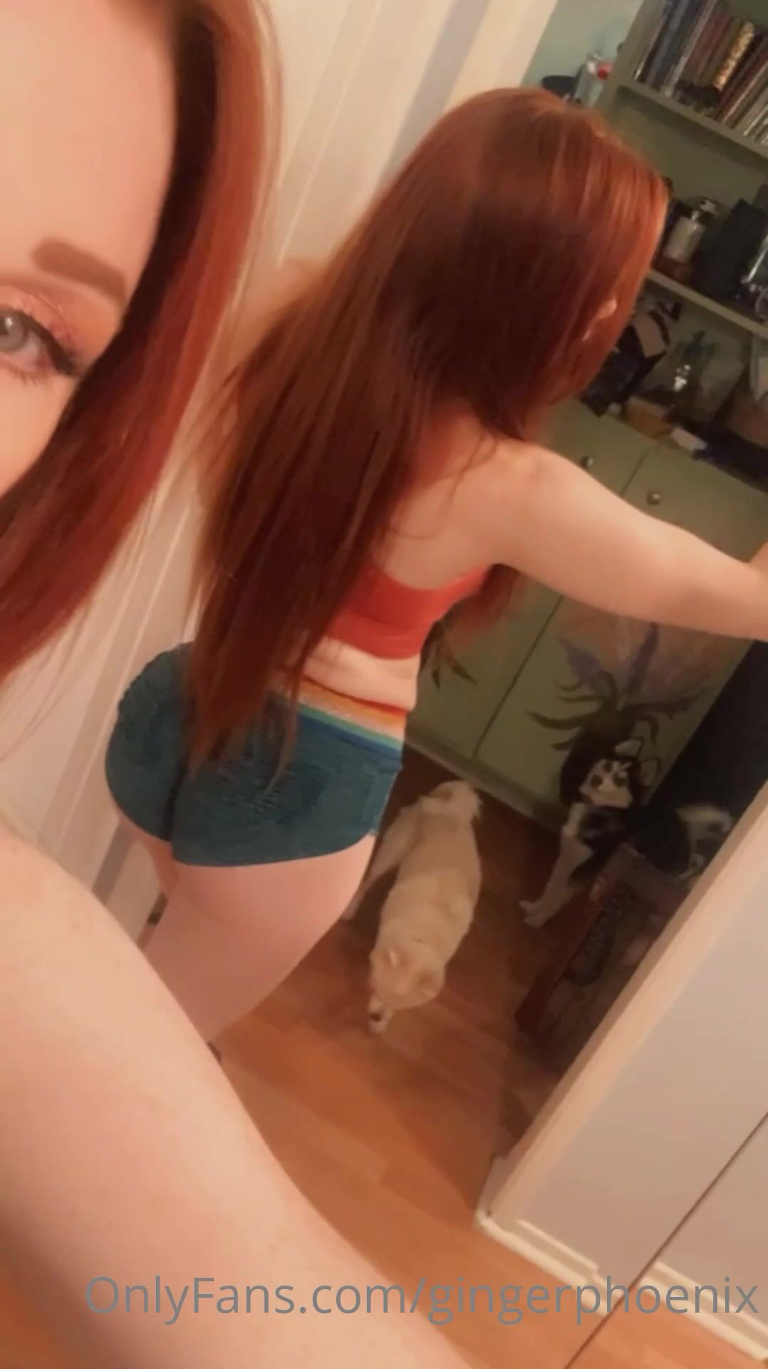 Close-Up Short Shorts Ginger Phoenix Video