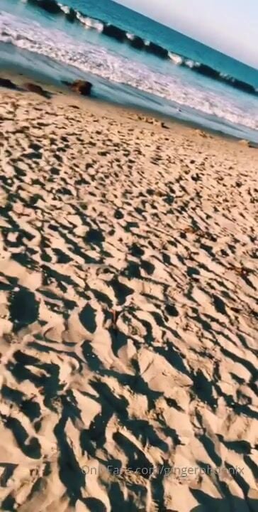 Ginger Phoenix Bikini on Beach Leak
