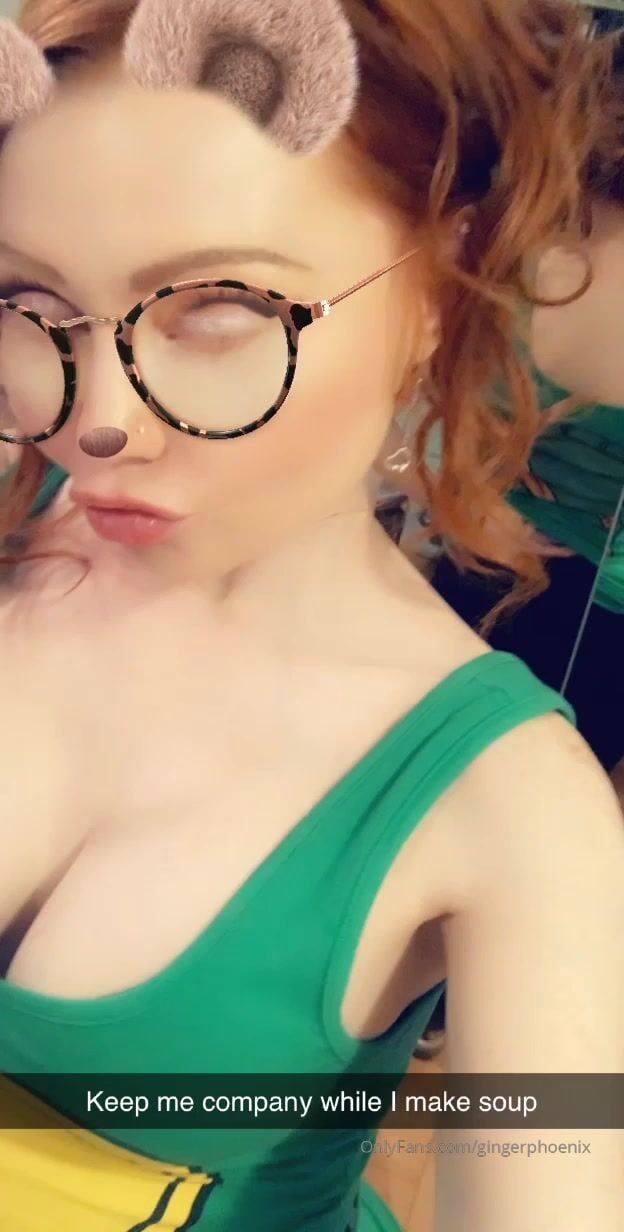 Ginger Phoenix Cleavage Leak