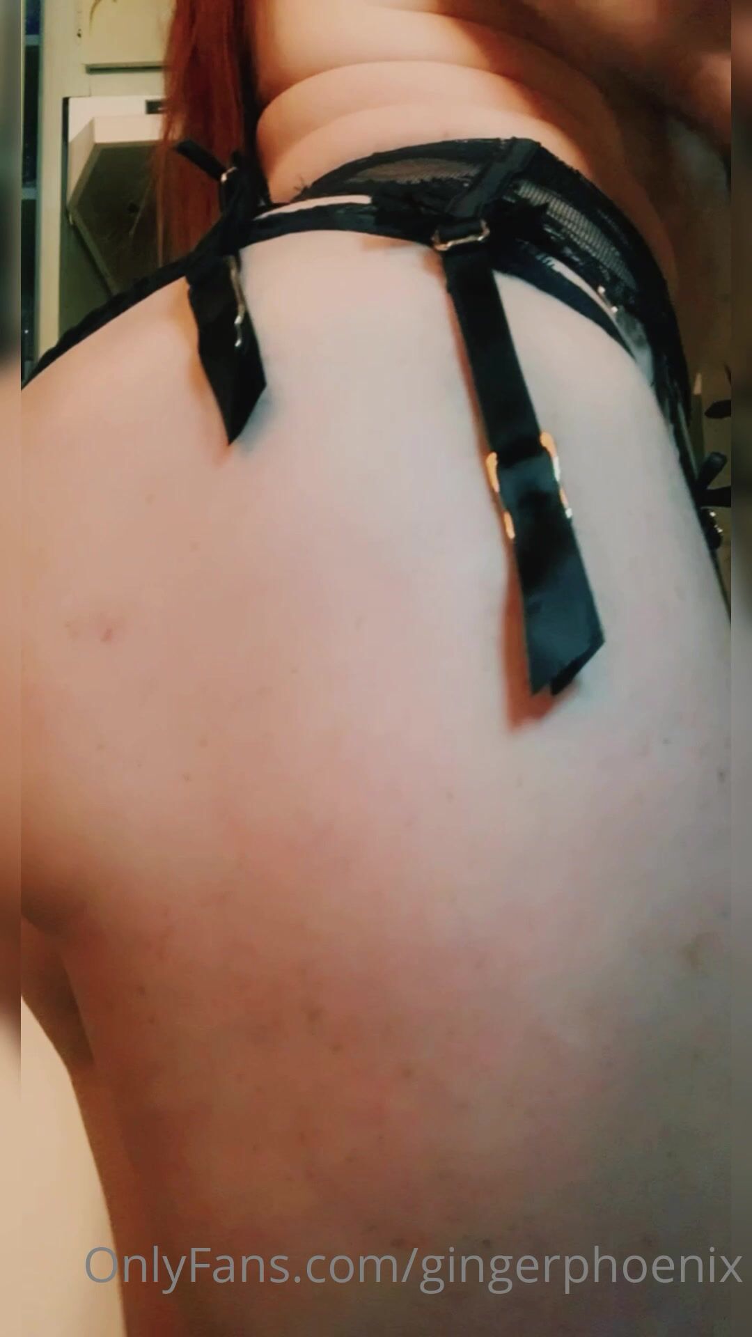 Ginger Phoenix Close-Up Ass Clip