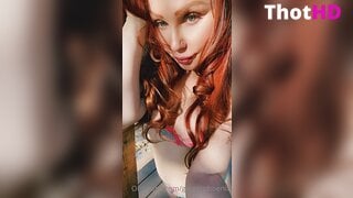 Ginger Phoenix Outdoor Ass OnlyFans