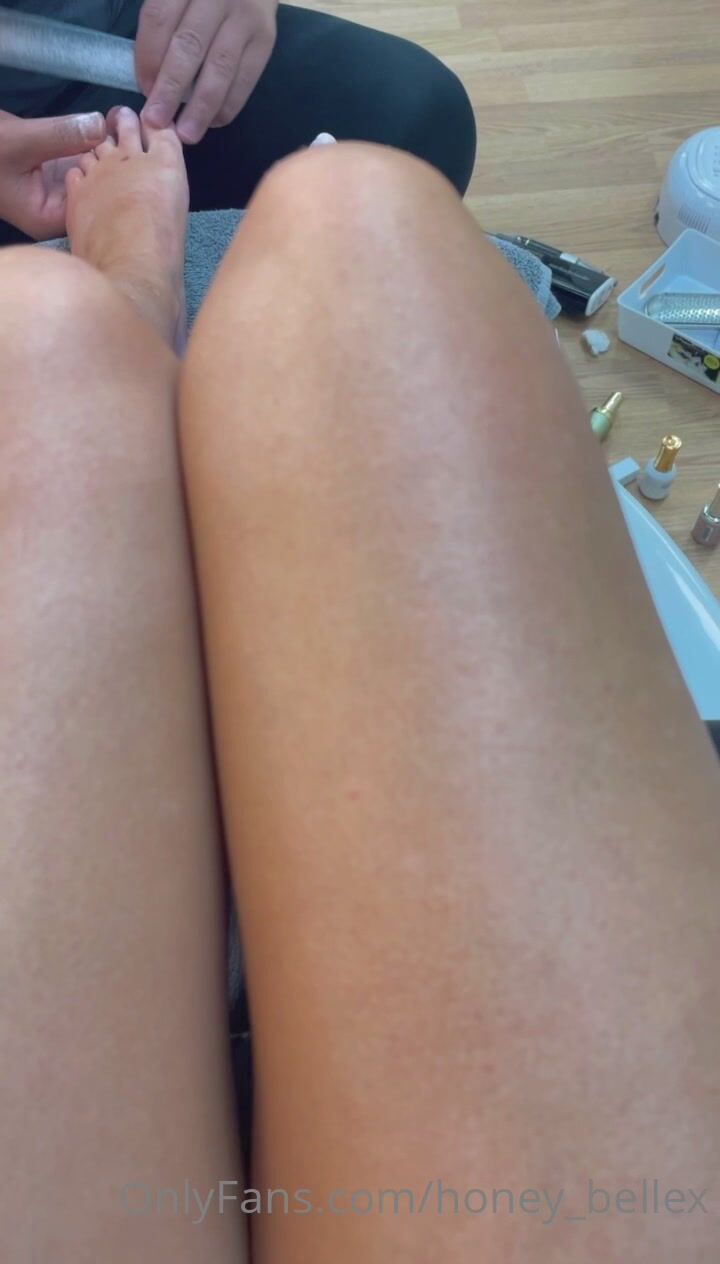 Honey Belle Feet Close-Up XXX