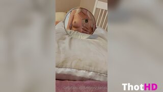 Honey Belle Nude Close-Up Leak