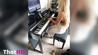 Honey Belle Solo OF