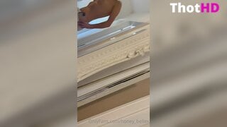 Honey Belle Topless Ass XXX